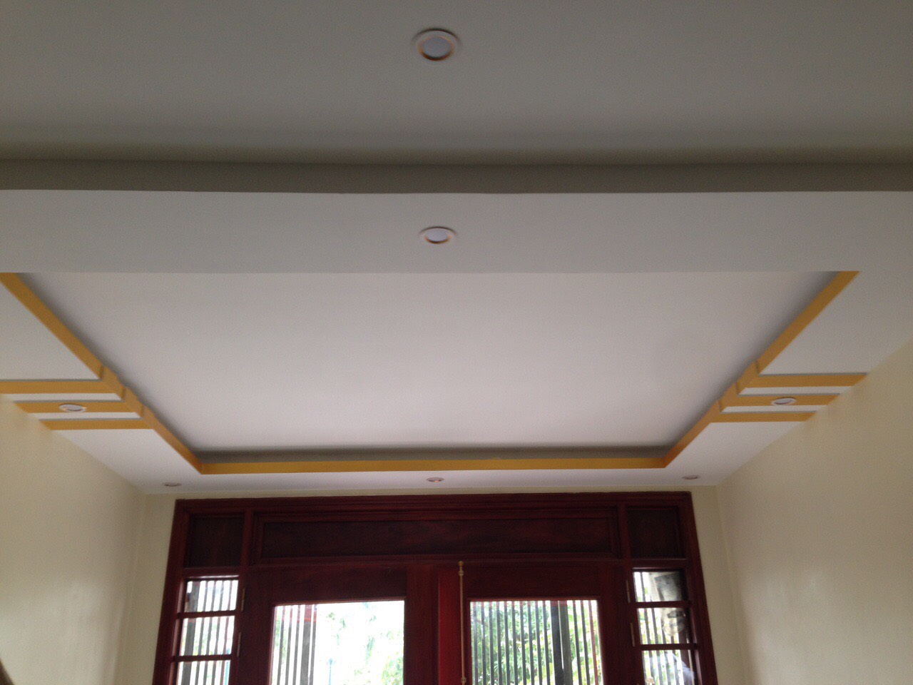 Thi công thiết kế mẫu trần thạch cao âm đơn giản tinh tế
